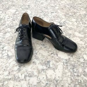 Kenneth Cole Reaction black lace up oxfords